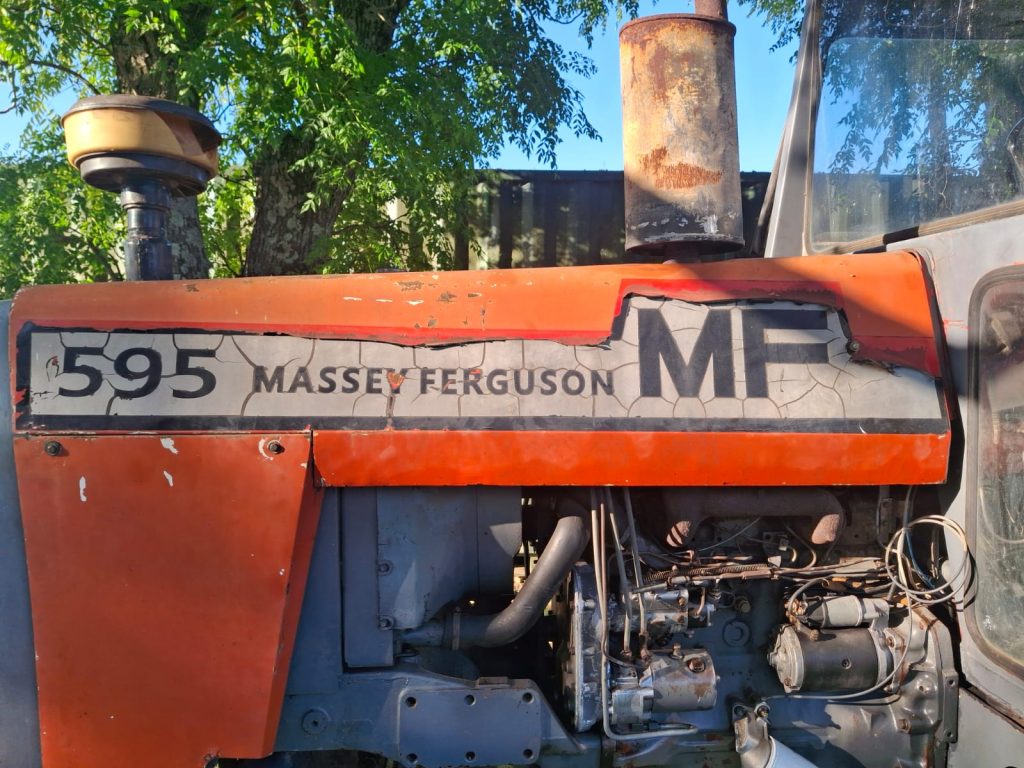 Foto de logo dañado para reconstruir